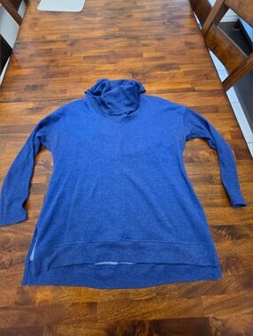 Marc New York Andrew Marc Purple  Turtleneck Sweater Medium Sku 55